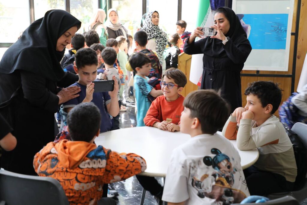 هفته ملی کودک در سینما تئاتر کانون کودکان با فیلمسازی ایدهها و رویاهایشان را به تصویر میکشند