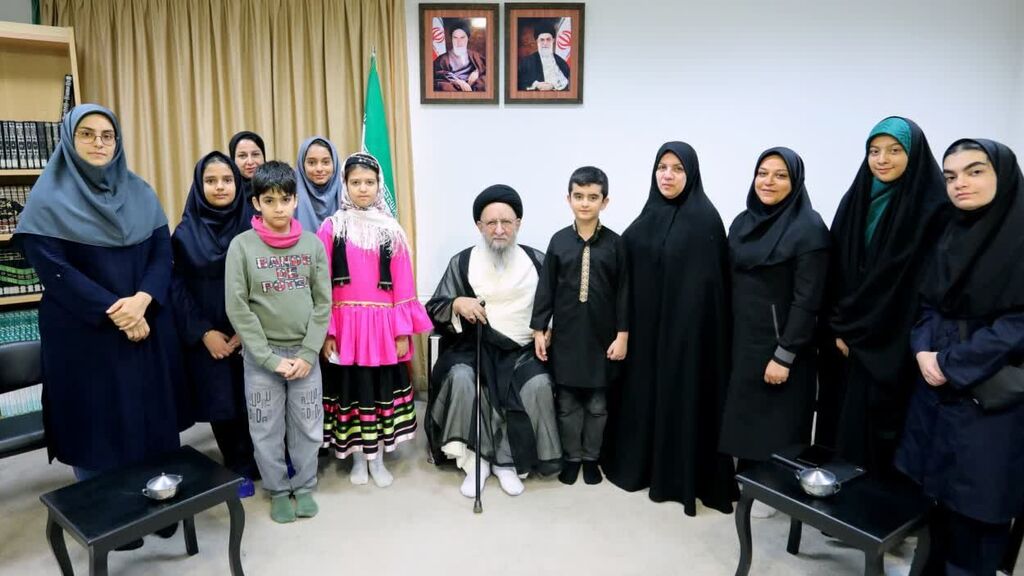 کرامت و محبت به کودکان اساس همه فعالیتها باشد