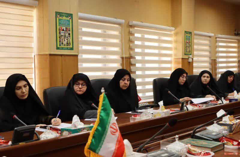 پرواز بادبادکها به مناسبت هفته ملی و روز جهانی کودک در ایلام برگزار می شود