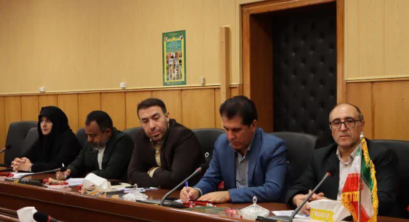 پرواز بادبادکها به مناسبت هفته ملی و روز جهانی کودک در ایلام برگزار می شود