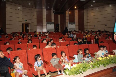 جُنگ شادی و پخش پویانمایی در  سینما کودک مجتمع آفرینش بندرعباس