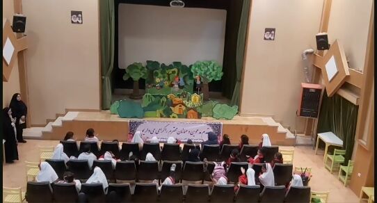 اولین روز هفته ملی کودک در مراکز کانون البرز/ کودکان بنیاد خیریه «دستهای مهربان» در مرکز ۳