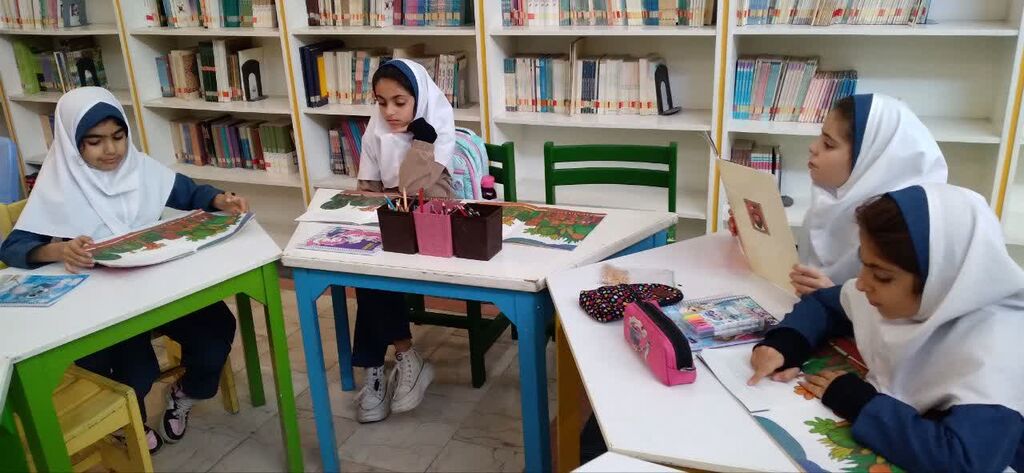 اولین روز هفته ملی کودک در مراکز کانون البرز/ کودکان بنیاد خیریه «دستهای مهربان» در مرکز ۳