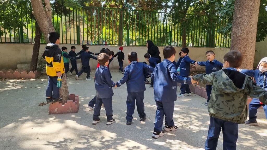 اولین روز هفته ملی کودک در مراکز کانون البرز/ کودکان بنیاد خیریه «دستهای مهربان» در مرکز ۳