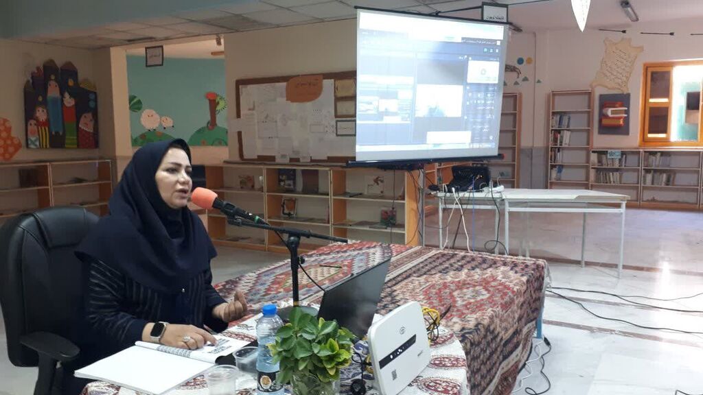 تبیین شیوهنامه قصهگویی برای کانونیاران کرمانشاه