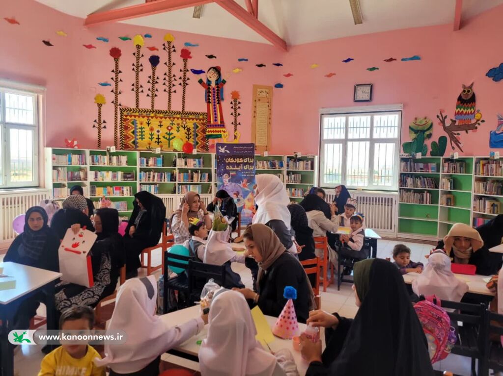 اجرای برنامه قصهگویی در مرکز زرینآباد کانون زنجان
