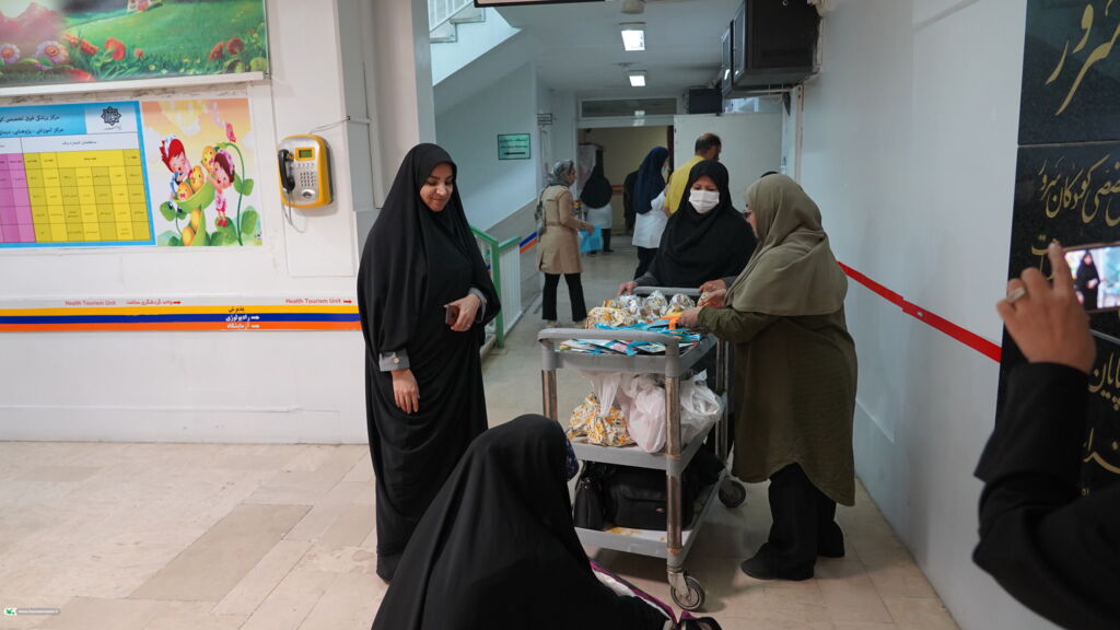 برگزاری جشن هفته ملی کودک برای کودکان بیمارستان دکتر شیخ مشهد