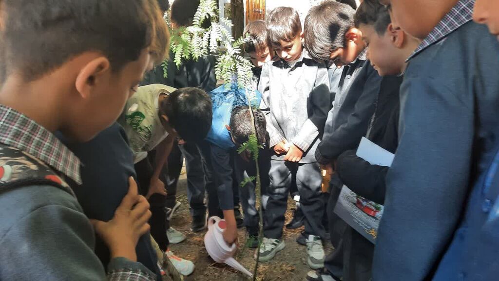 اجرای مسابقه نقاشی با شعار " برای محیط زیست کودکان، برای آیندهای پاکتر و سالمتر"