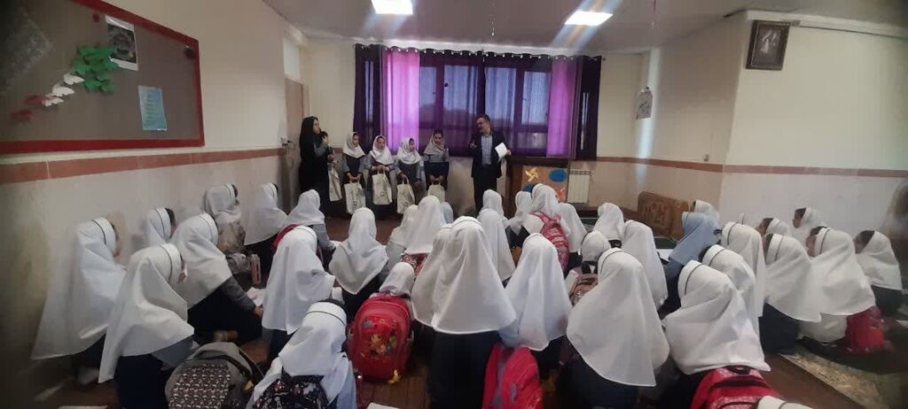 اجرای مسابقه نقاشی با شعار " برای محیط زیست کودکان، برای آیندهای پاکتر و سالمتر"