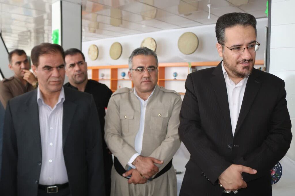 آیین افتتاح نمایشگاه هنرهای تجسمی در ثلاثباباجانی