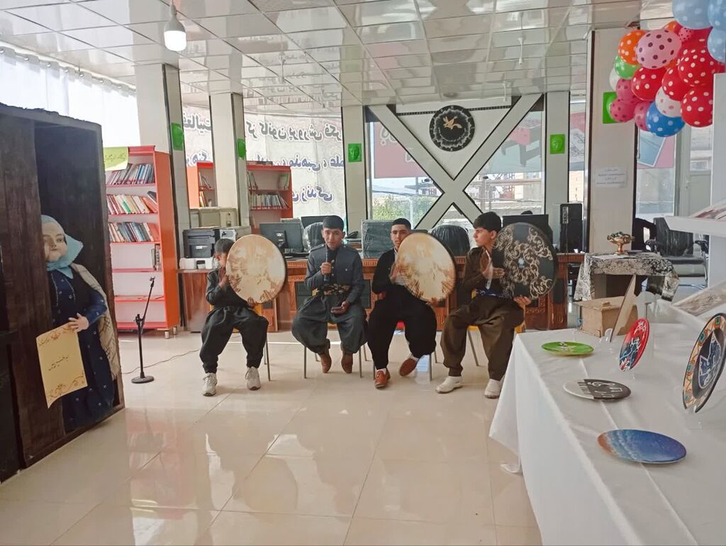 آیین افتتاح نمایشگاه هنرهای تجسمی در ثلاثباباجانی