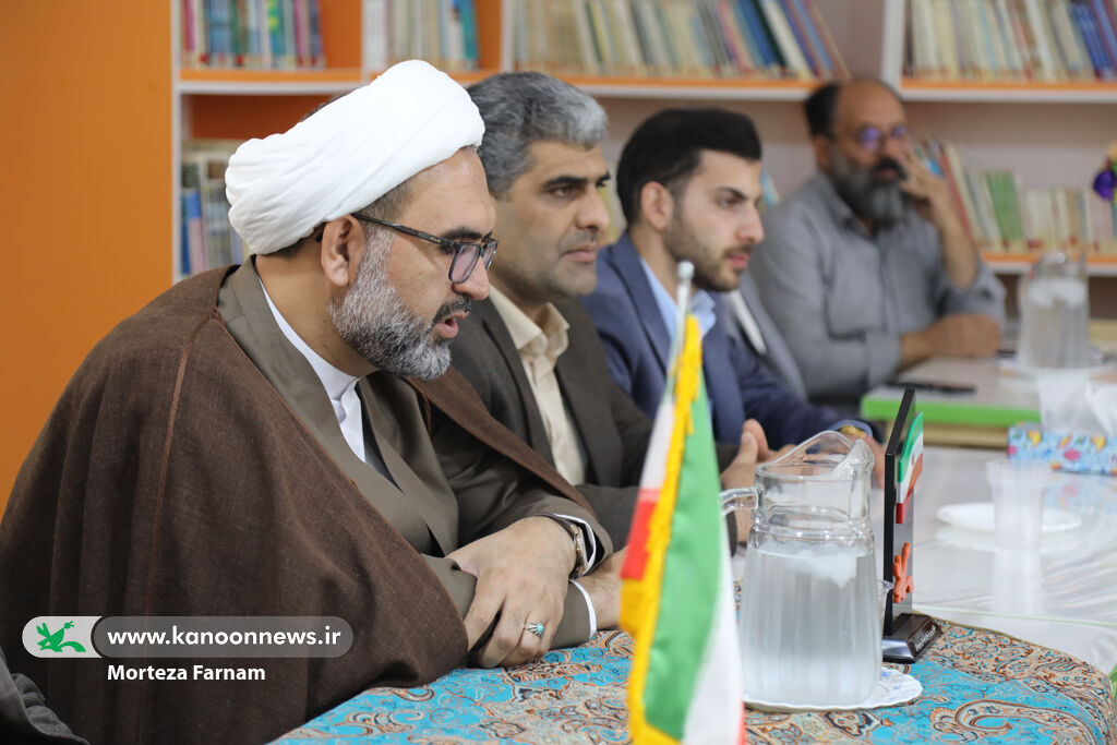 ویژهبرنامه کودکان دیروز، والدین امروز در مهریز برگزار شد