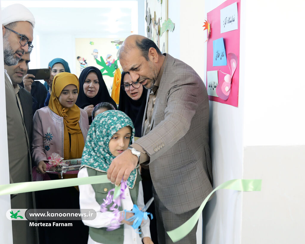 ویژهبرنامه کودکان دیروز، والدین امروز در مهریز برگزار شد