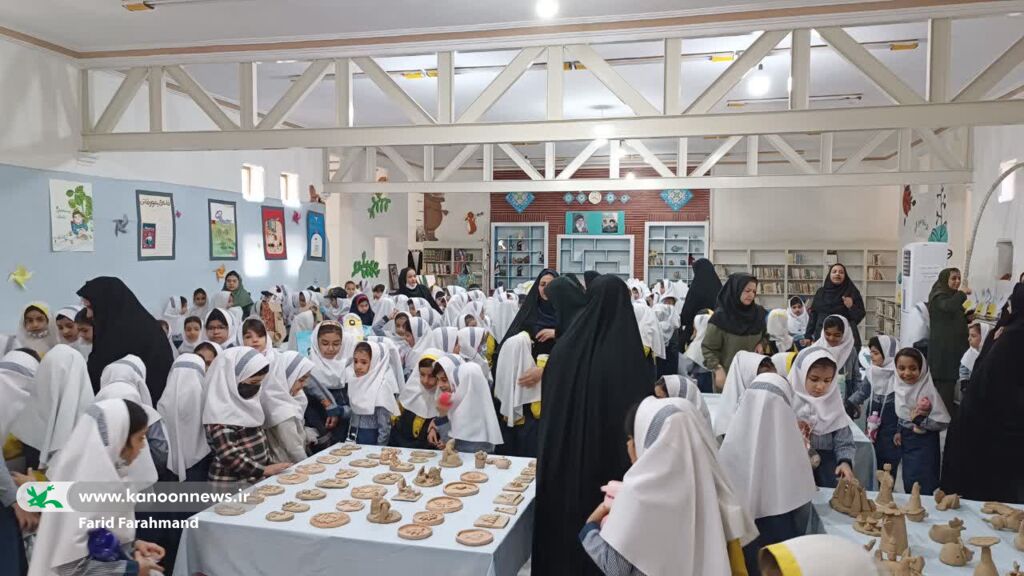 افتتاح نمایشگاه شهر خلاق در مرکز فرهنگیهنری مجتمع زاهدان(سیستان و بلوچستان)