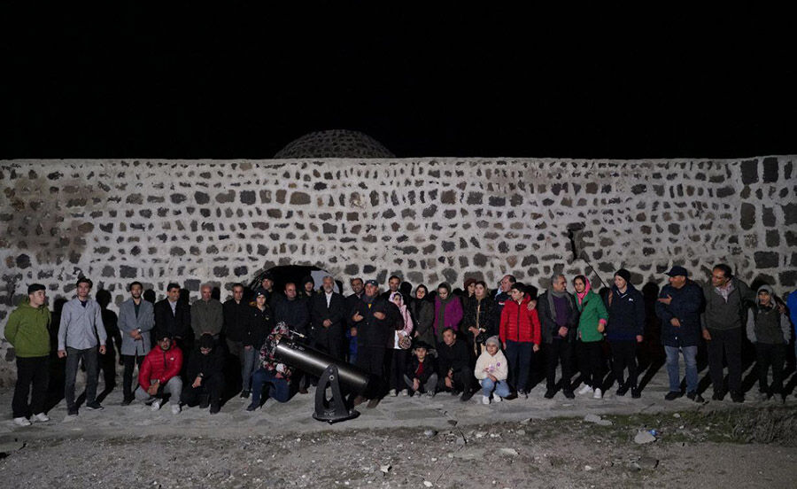 اعضای کودک و نوجوان مراکز کانون اردبیل به رصد اجرام مسیه رفتند