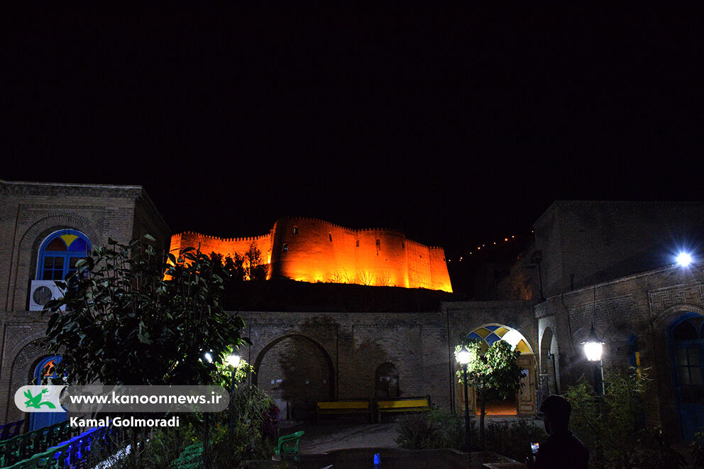 شب به یاد ماندنی اعضای کانون لرستان درعمارت آخوند ابوی خرم آباد