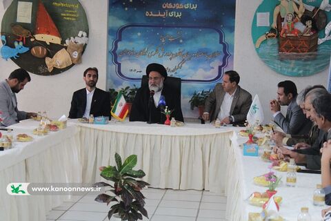 نشست صمیمانه مسولان ومدیران کل کهگیلویه‌و‌بویراحمد  با اعضای کانون پرورش فکری