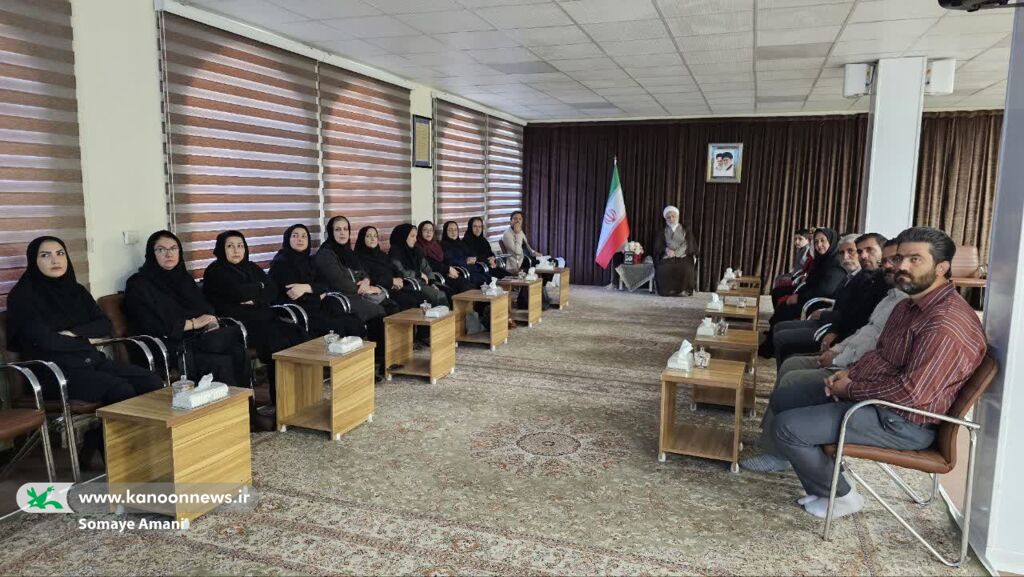 دیدار نماینده ولی فقیه با همکاران کانون استان کردستان پیام تبریک نماینده ولی فقیه استان کردستان به مناسبت روز جهانی کودک