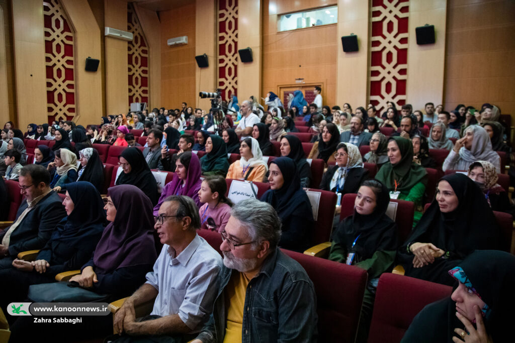 برگزیدگان دومین جشنواره ملی نقاشی کودکان و نوجوانان ایران و چین تقدیر شدند