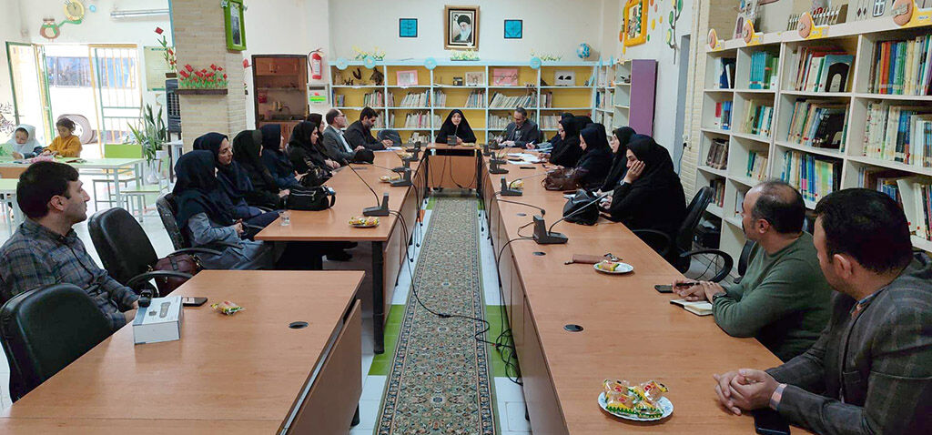 تبیین ارزشهای دفاع مقدس برای کودکان و نوجوانان ضروری است