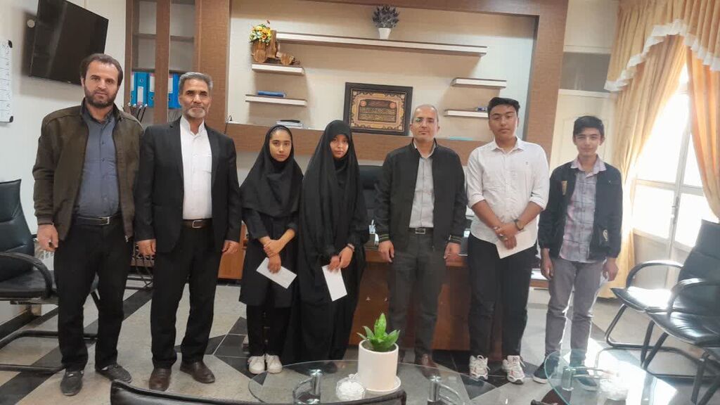 دیدار کانونیاران مراکز استان همدان با مسئولان شهری