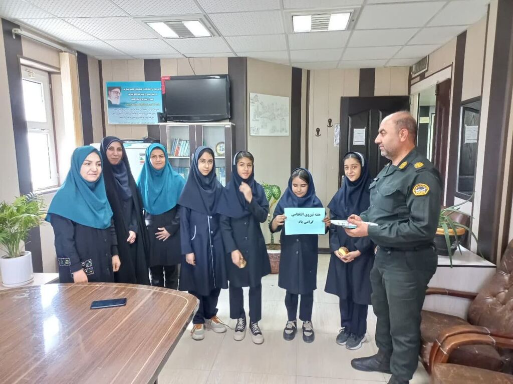 دیدار کانونیاران مراکز استان همدان با مسئولان شهری