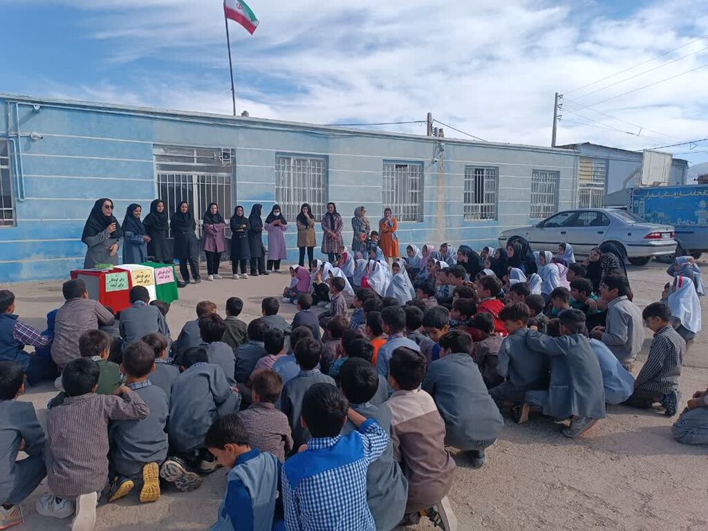 پرواز مرغک کانون بر فراز آسمان روستاهای استان

