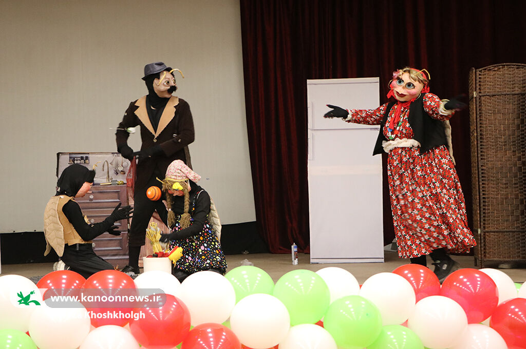 جشن کودکانهها به گُلنشست