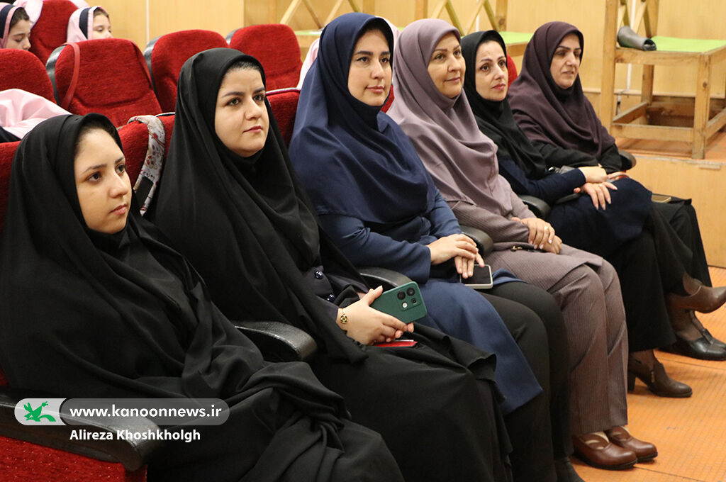 جشن کودکانهها به گُلنشست