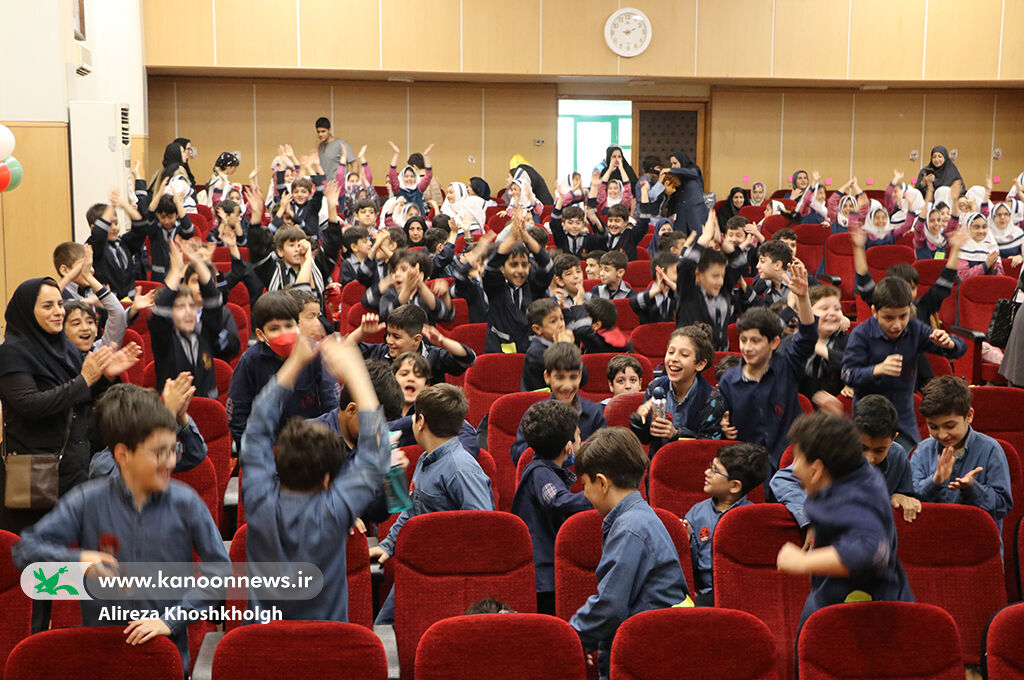 جشن کودکانهها به گُلنشست