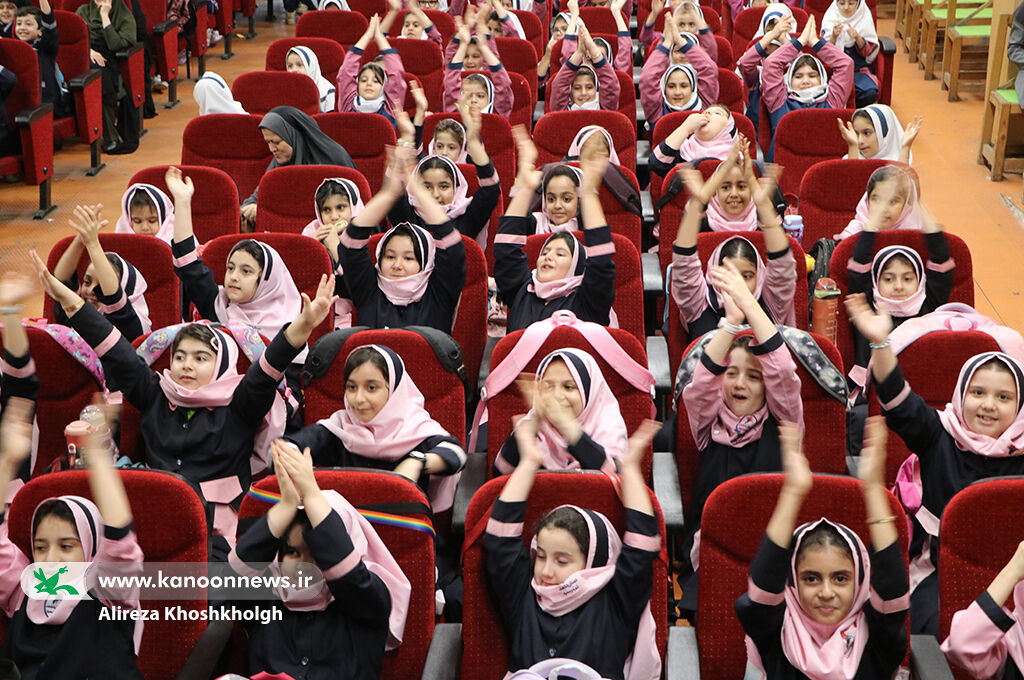 جشن کودکانهها به گُلنشست