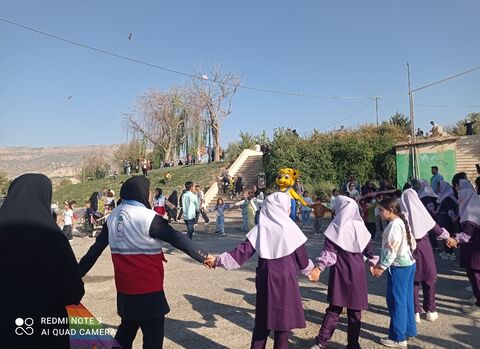 پرواز بادبادک‌ها برفراز آسمان ایلام به میزبانی کانون پرورش فکری کودکان و نوجوانان استان ایلام