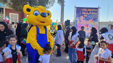 پرواز بادبادک‌ها برفراز آسمان ایلام به میزبانی کانون پرورش فکری کودکان و نوجوانان استان ایلام