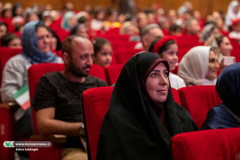 نخستین اجرای عروسک‌های دارا و سارا در جشن هفته ملی کودک