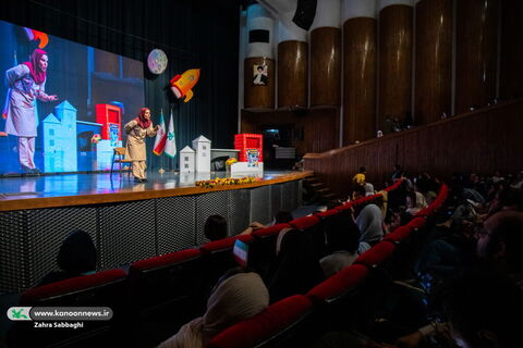 نخستین اجرای عروسک‌های دارا و سارا در جشن هفته ملی کودک