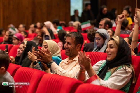 نخستین اجرای عروسک‌های دارا و سارا در جشن هفته ملی کودک