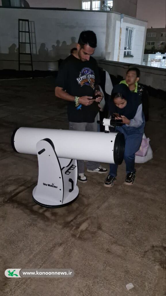 قاب آسمان با دستان من