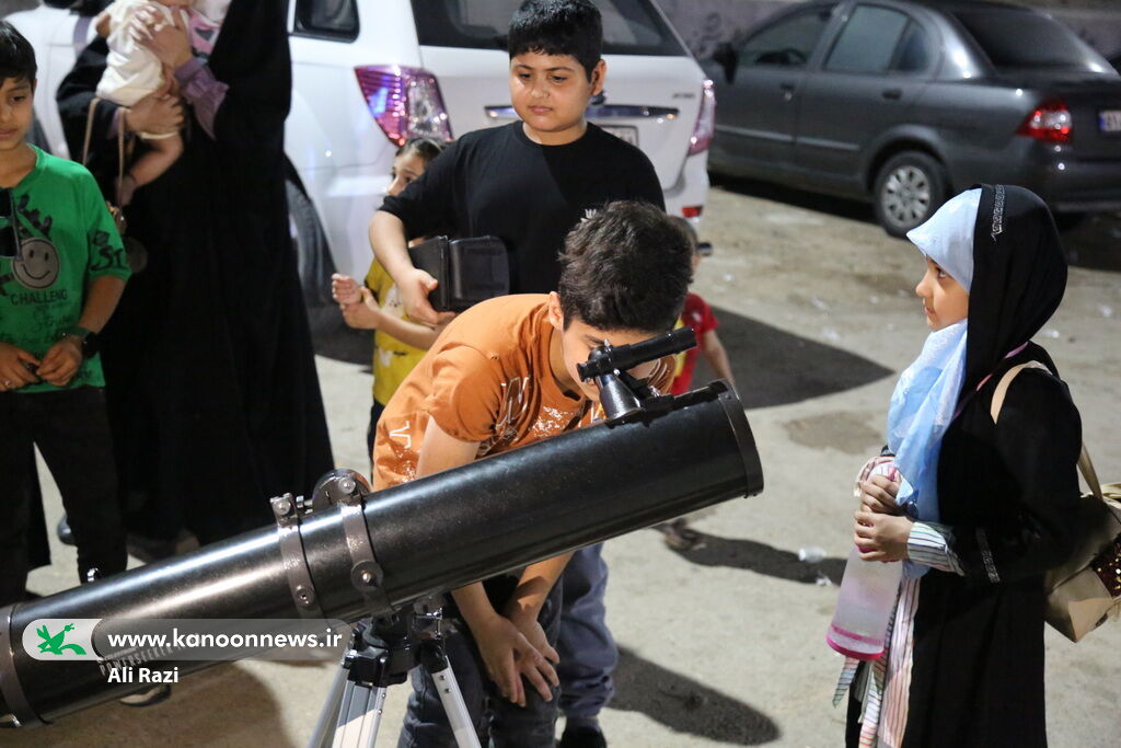 کاوش کودکان عالیشهری در آسمان شب