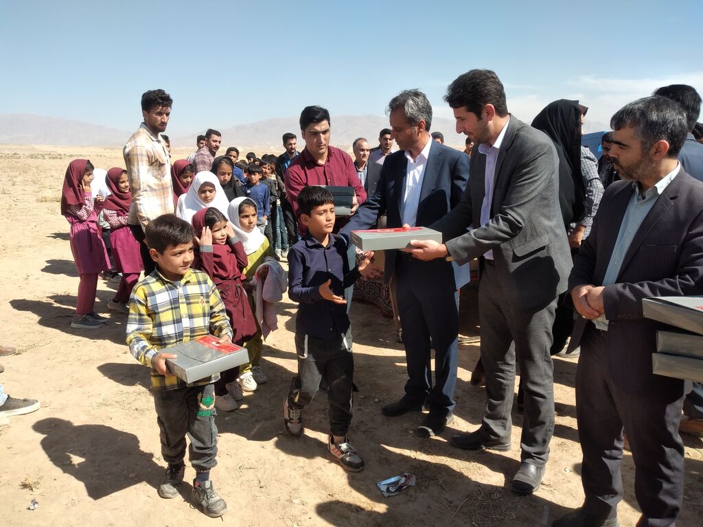 کودکان عشایری 2 کانونی ها شادی را با کودکان عشایری تقسیم کردند