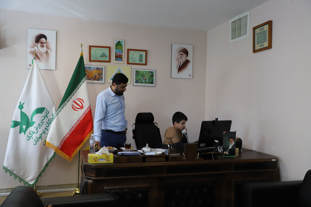 بچه‌ها در کانون استان قزوین در جای بزرگترها نشستند
