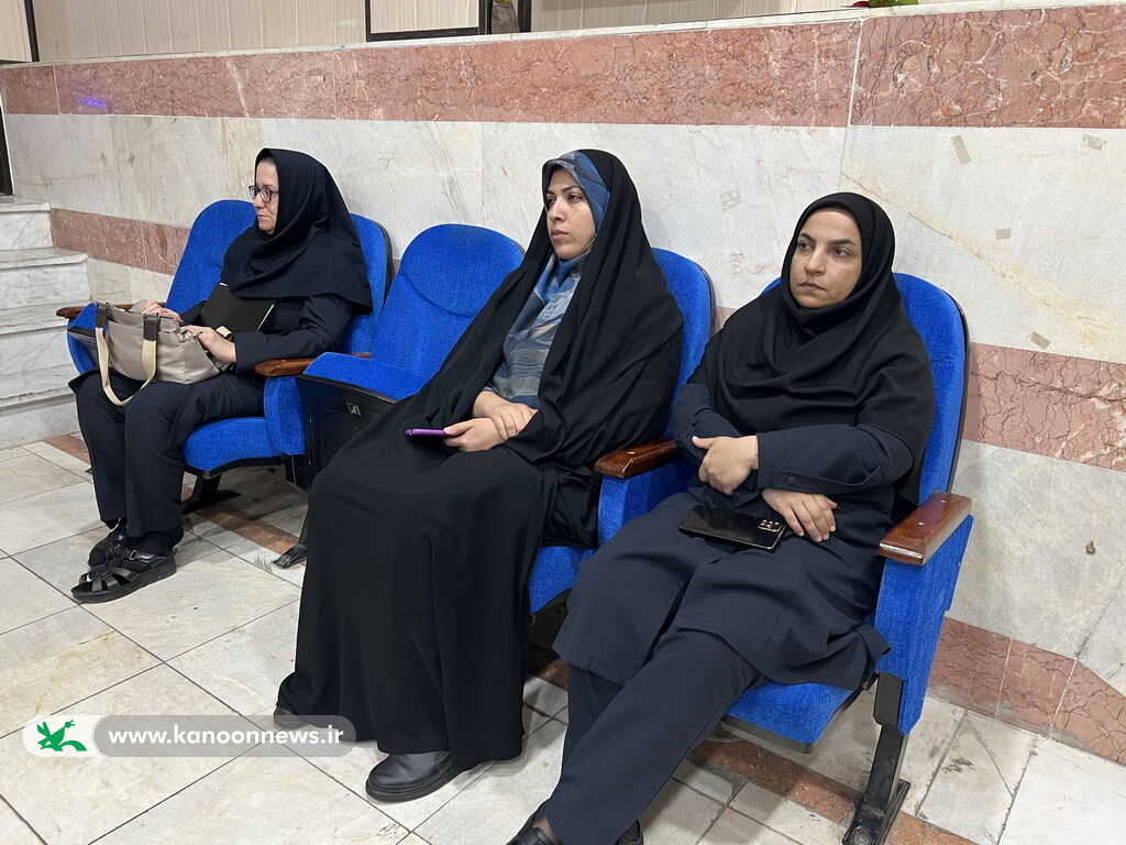 نشست آموزشی "کودک، چالش های خانواده و راهکارها" در کانون استان بوشهر برگزار شد