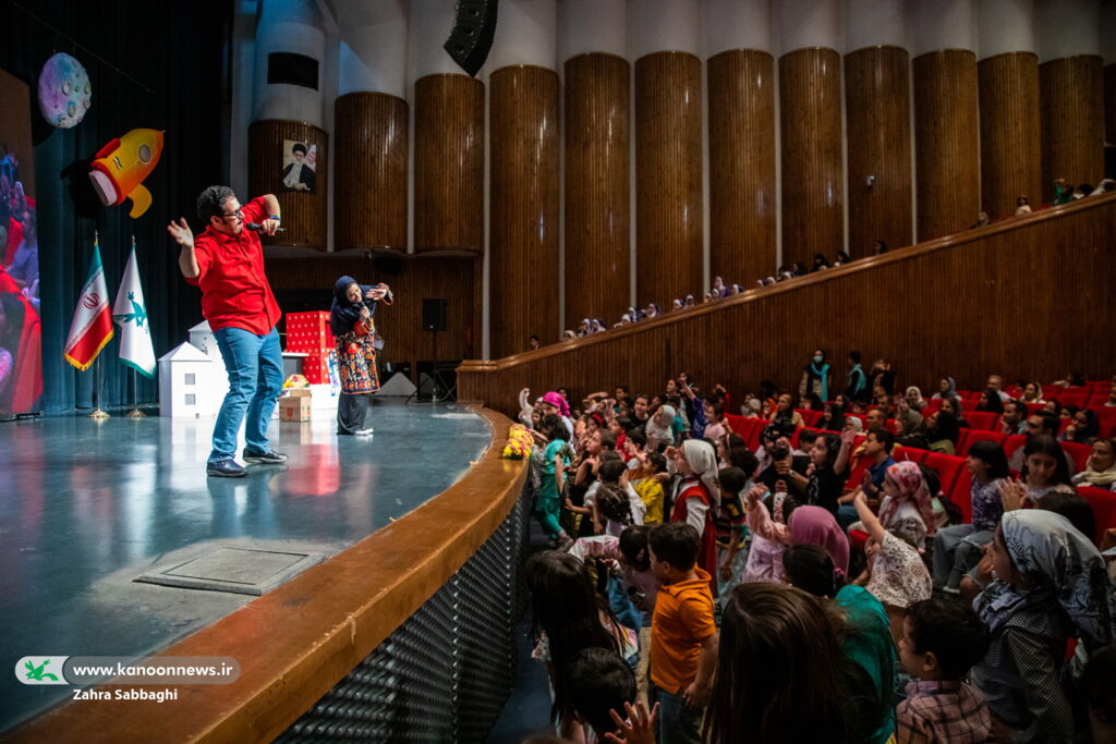 نخستین اجرای عروسکهای دارا و سارا در جشن هفته ملی کودک