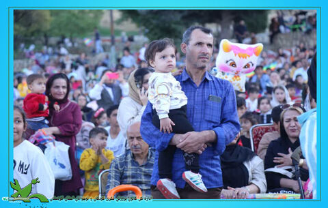 جشن بزرگ خانوادگی پرواز بادبادک ها درکردستان