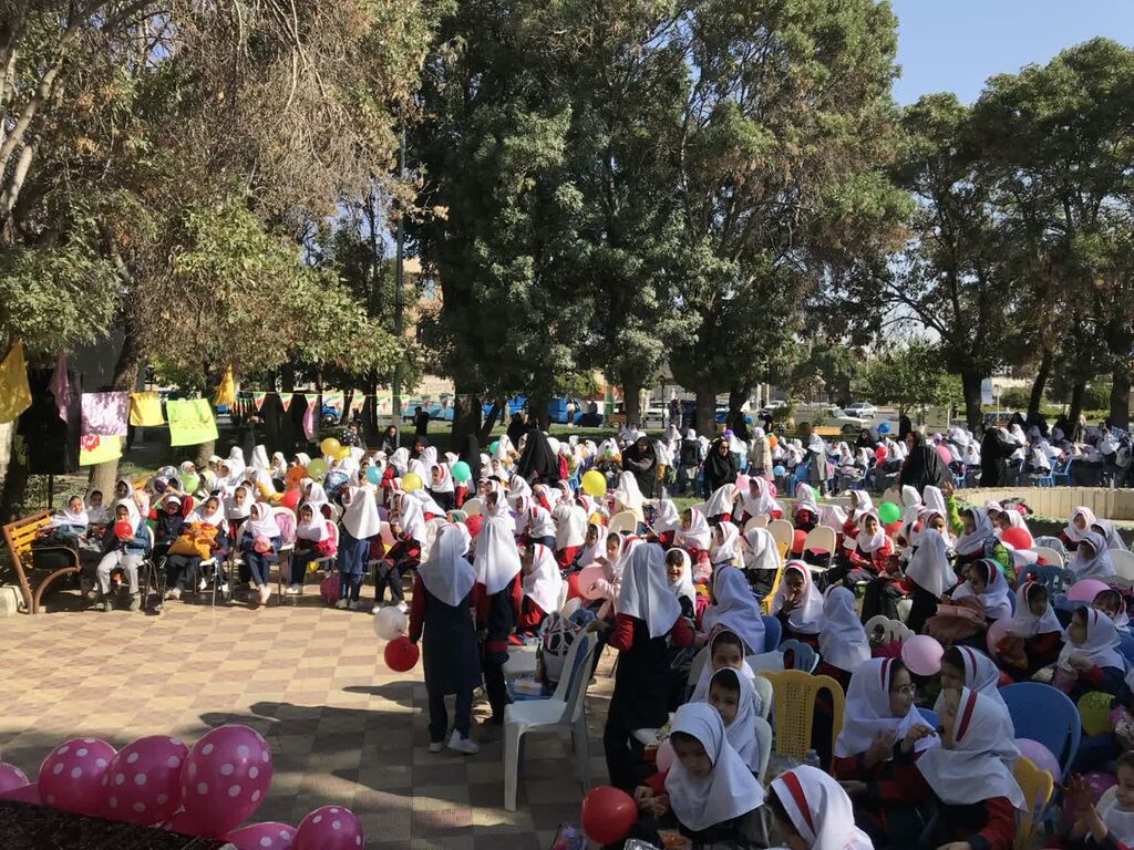 جشن بزرگ هفته ملی کودک در سنقر