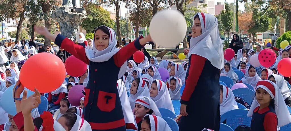 جشن بزرگ هفته ملی کودک در سنقر