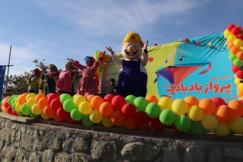 گزارش تصویری برگزاری دومین جشن بزرگ پرواز بادبادک‌ها به همت کانون استان قزوین