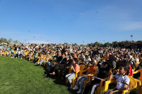 گزارش تصویری برگزاری دومین جشن بزرگ پرواز بادبادک‌ها به همت کانون استان قزوین