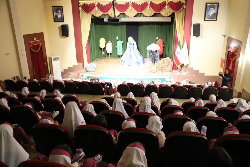 اجرای نمایش کودکانه «هپل و پری»