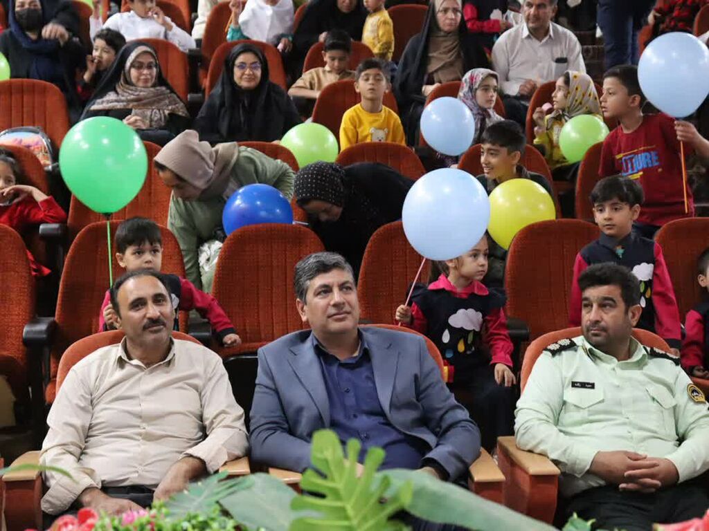 جشن هفته ملی کودک خواف جشن باشکوه هفته ملی کودک در خواف