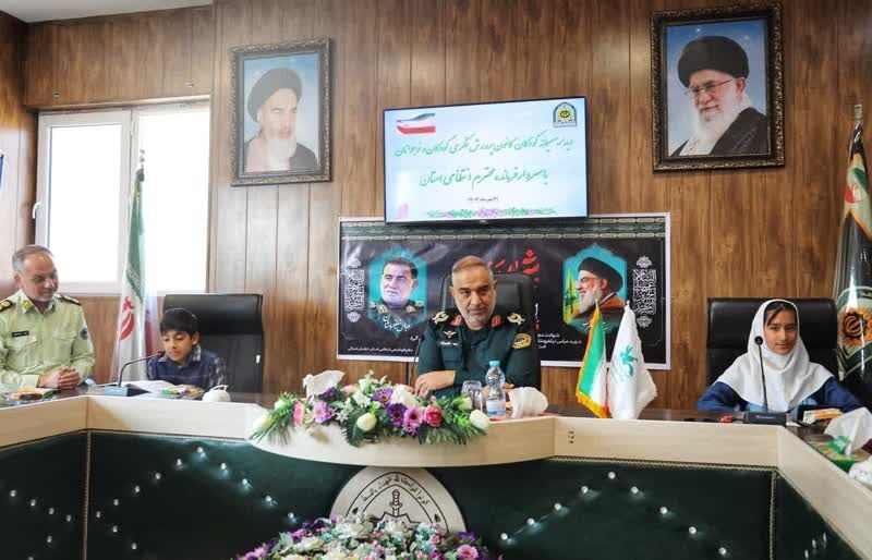 دیدار صمیمی اعضای مراکز کانون با فرماندهی نیروی انتظامی استان